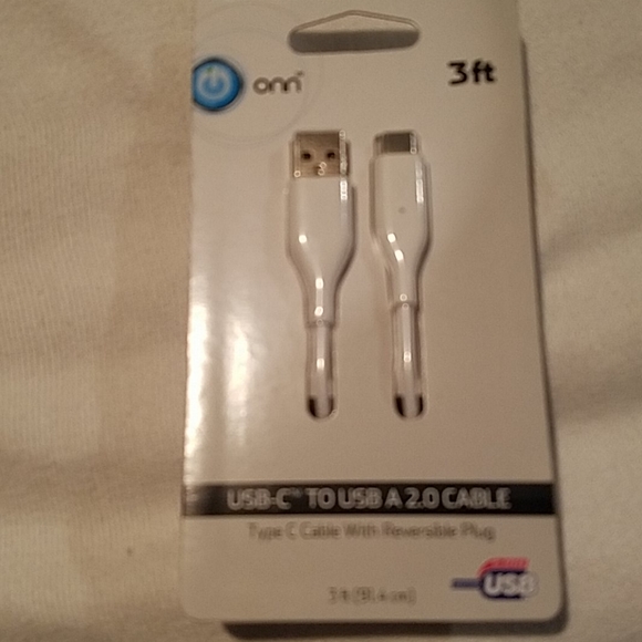 Onn 3 ft USB-C to USB A 2.0 Cable - Picture 4 of 11